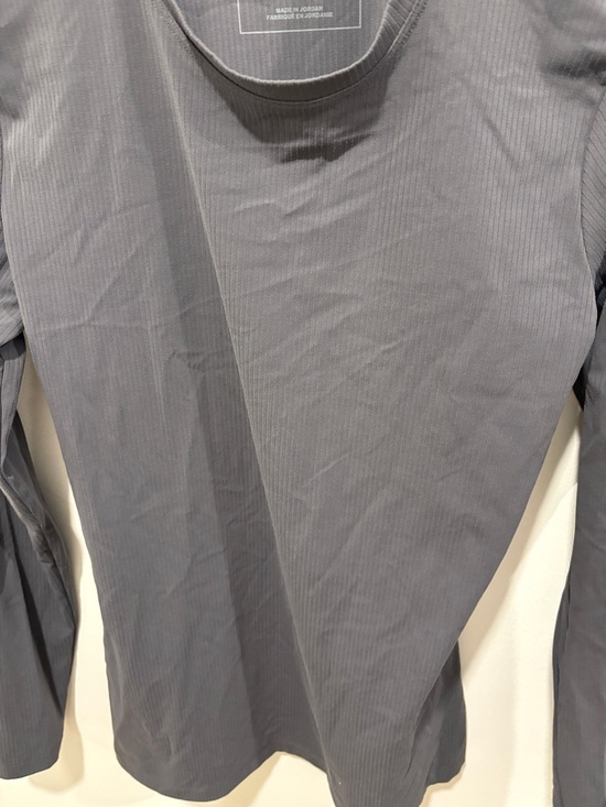 FIGS women's long-sleeve performance top - Picture 6 of 8